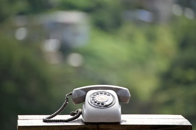 Ring Once, Let It Breathe: The Analog Fan Networks That Refused to Hang Up